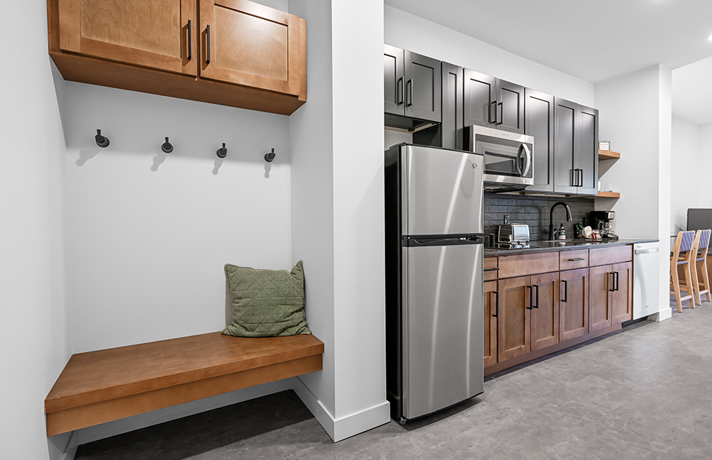 Interior entryway and kitchen of residential unit in Burlington Urbane 424